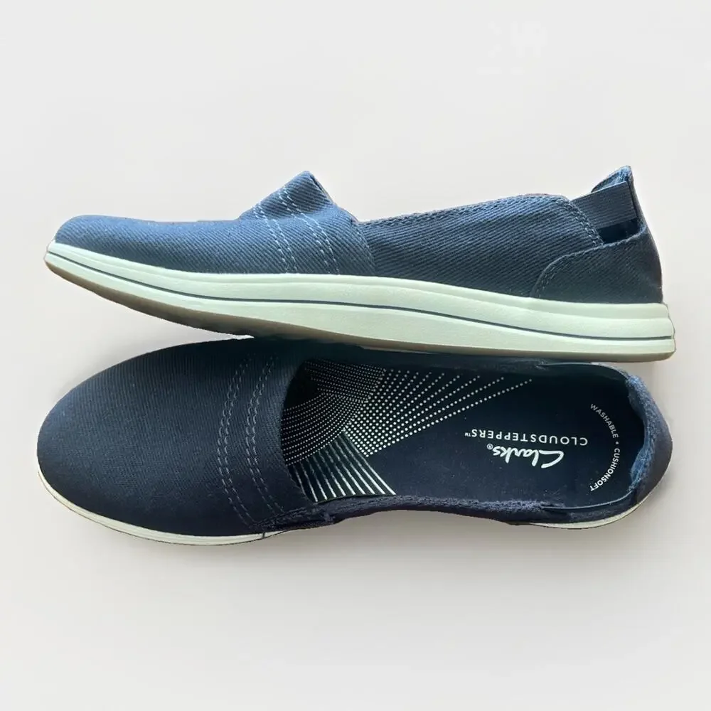 Womens Clarks Navy Blue Breeze Cloud Steppers Slip on Flats Sneakers US 9.5M